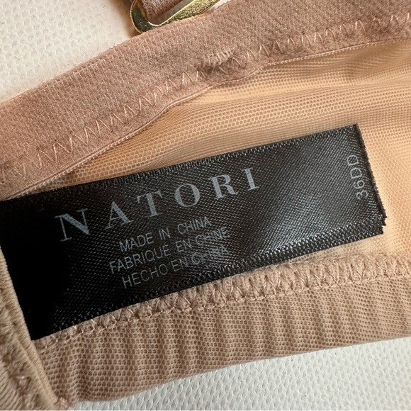 Natori Convertible Plunge T-Shirt Bra, Beige Nude, Style 105951, 36DD - Picture 4 of 6